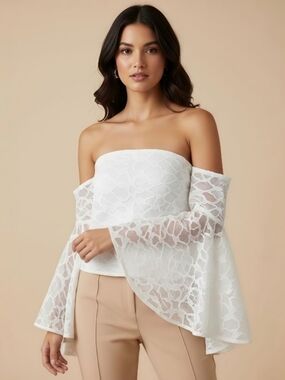 NWT C/MEO Collective Off Shoulder Top XS White Bell Sleeve Crop Textured Blouse